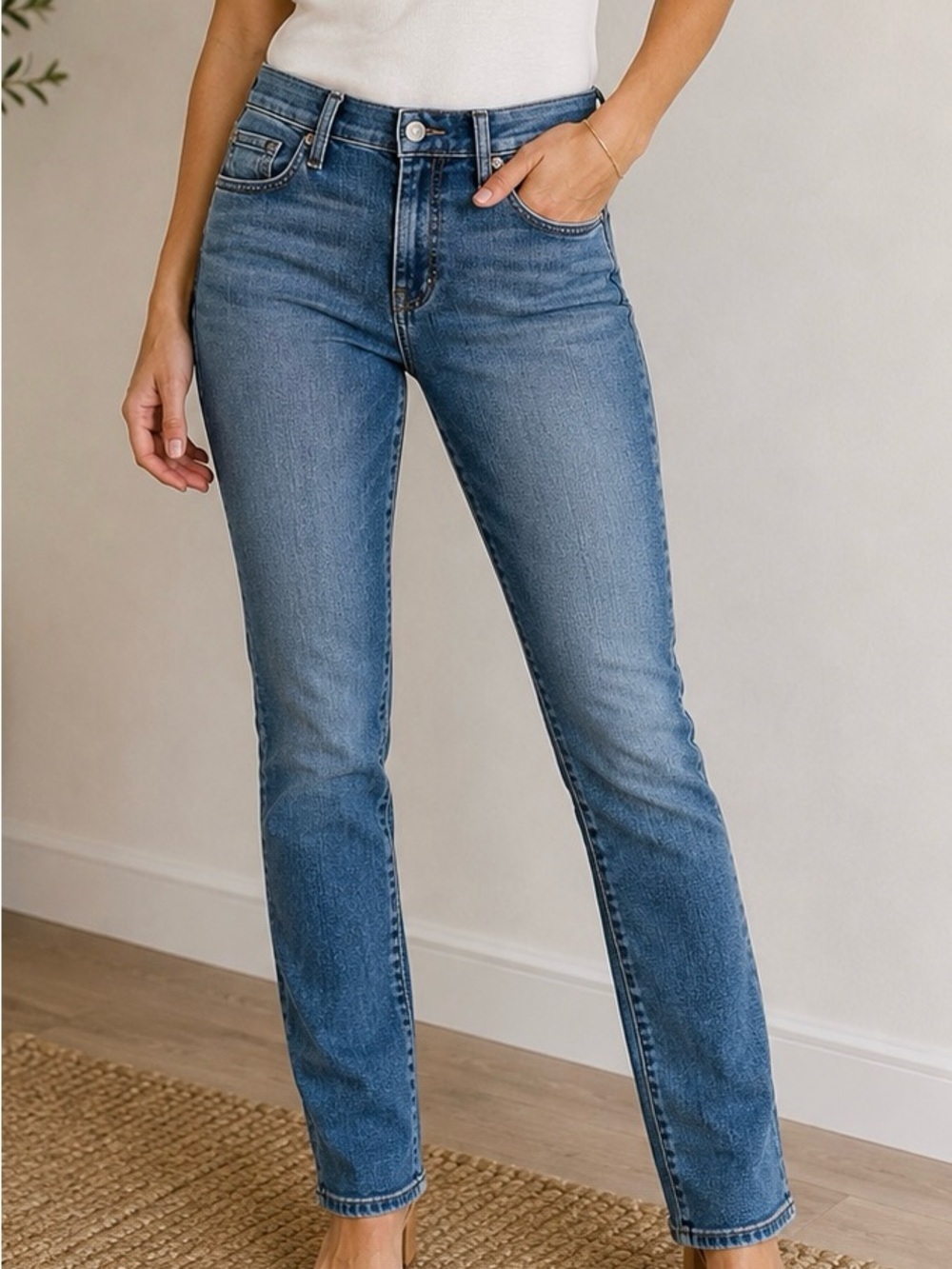 7 For All Mankind Roxanne Jeans Size 30 Medium Wash Stretch Slim Straight